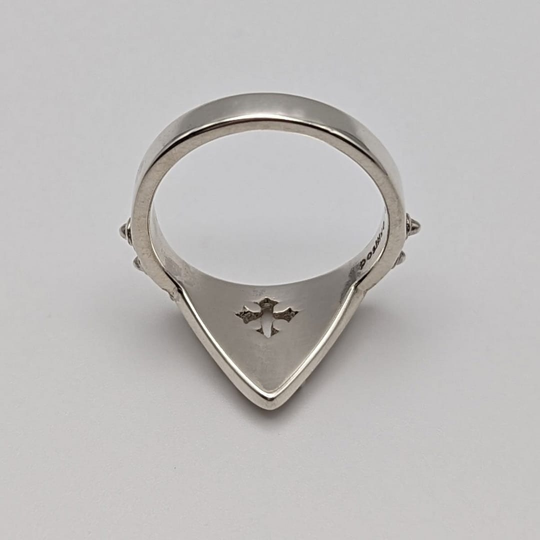 METAL + SHIELD RING SPIKED (925) - Image 5