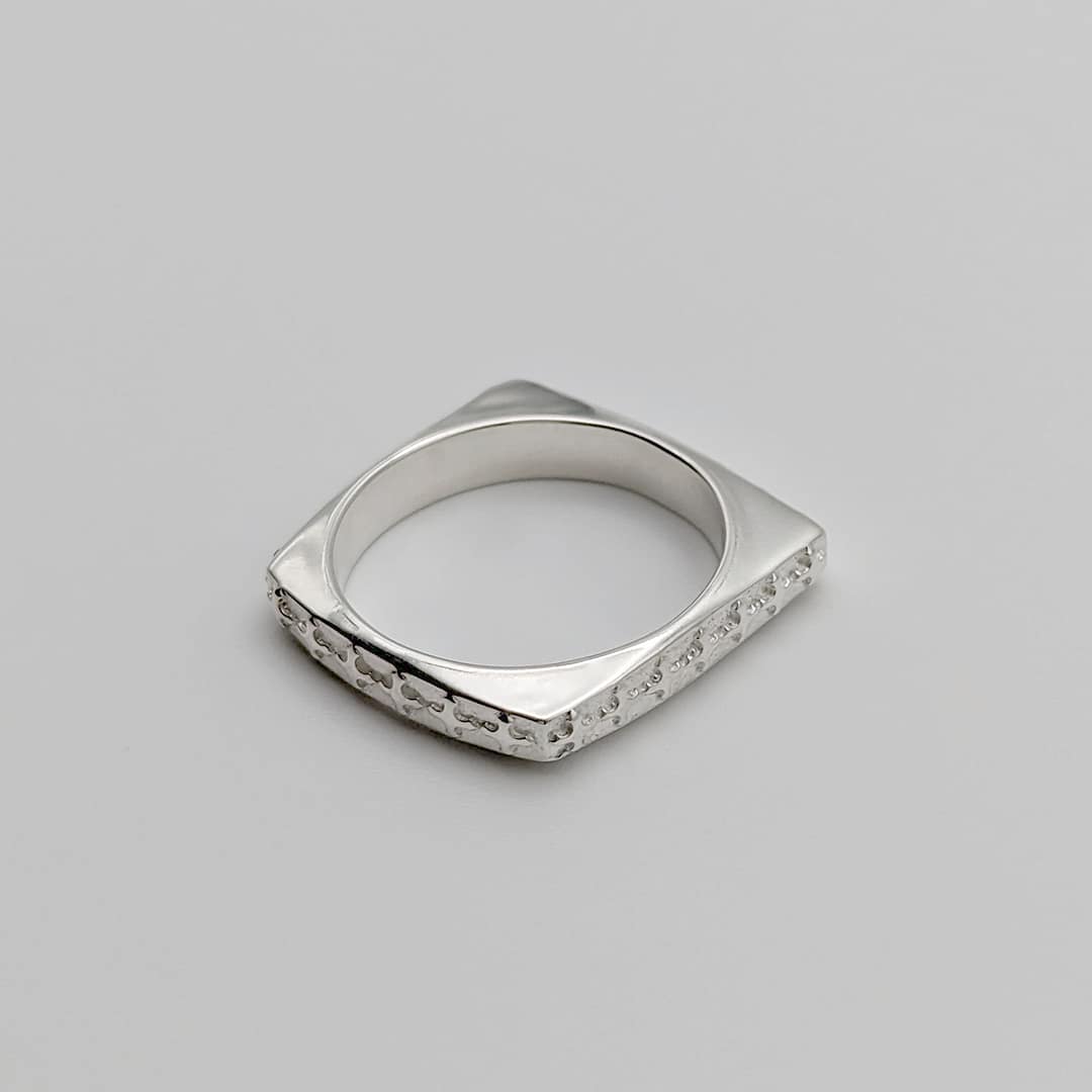METAL + P SIGN SQUARE BAND RING FP (925) - Image 4