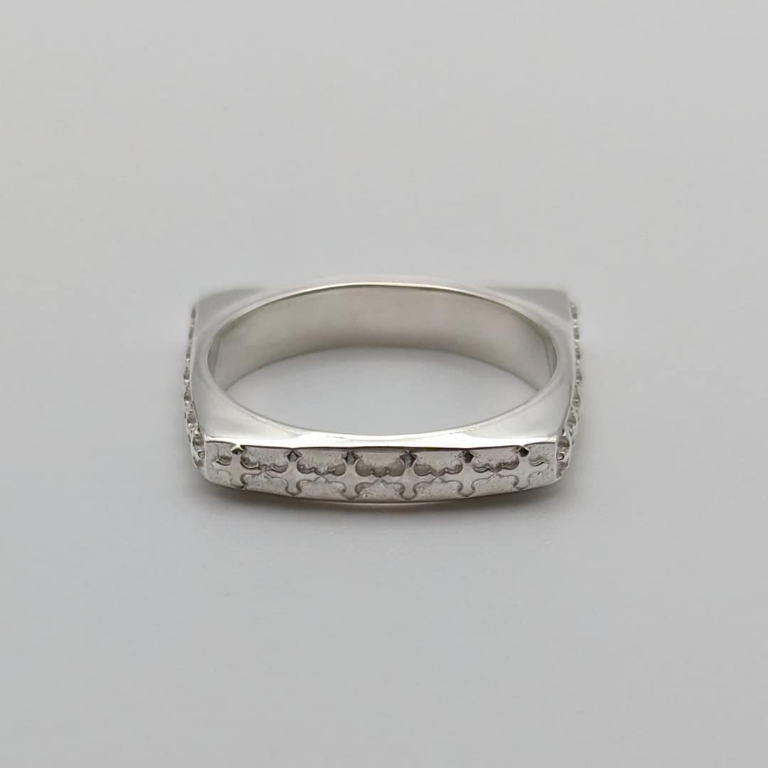 METAL + P SIGN SQUARE BAND RING FP (925) - Image 3