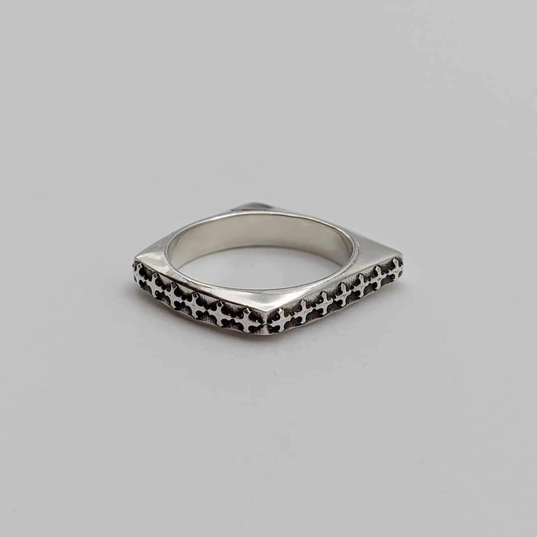 METAL + P SIGN SQUARE BAND RING FP (925 Black Oxidized) - Image 4